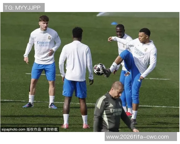 足球场上的意外瞬间集锦让人捧腹的失误与搞笑时刻回顾